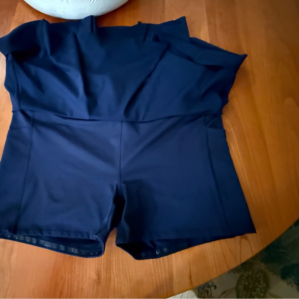 Athleta in Navy - Picture 9 of 9